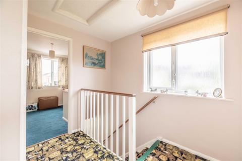 23 Holly Crescent, Windsor, SL4 5SL