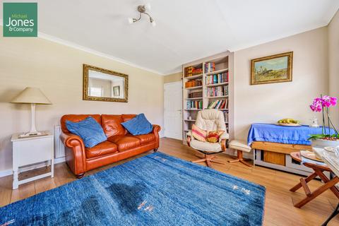 2 bedroom flat to rent, Gaisford Close, Worthing, West Sussex, BN14