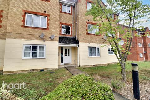 2 bedroom flat for sale, Lennox Close, Grays