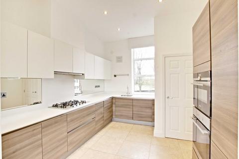 3 bedroom apartment for sale, Marlborough House, Marlborough Drive, Bushey, Hertfordshire, WD23