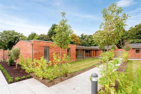 3 bedroom detached bungalow for sale, The Walled Garden, Ascot