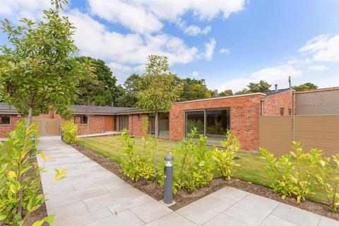 3 bedroom detached bungalow for sale, The Walled Garden, Ascot