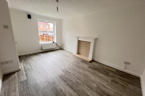 2 bedroom semi-detached house to rent, Tortoiseshell Way, CM7