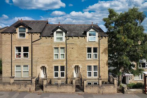 2 bedroom flat for sale, Low Lane, Horsforth, Leeds, West Yorkshire, LS18