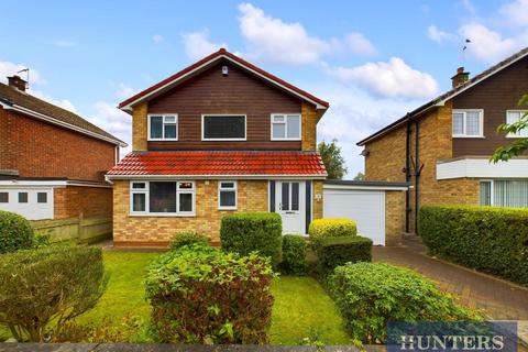 3 bedroom detached house for sale, Cloverley Road, Bridlington