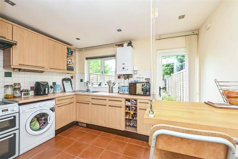 2 bedroom terraced house for sale, Drum Mead, Petersfield, Hampshire