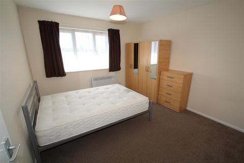 2 bedroom apartment to rent, Sheridan Court, Harrow HA1 4YN