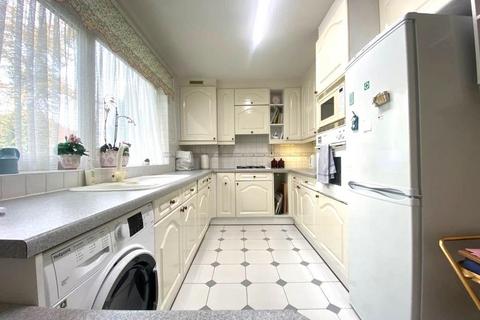 2 bedroom flat to rent, Hendon Lane, Finchley, N3