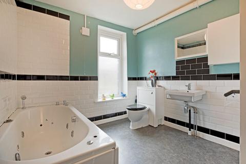 2 bedroom terraced house for sale, Wellington Road, Ilkley LS29