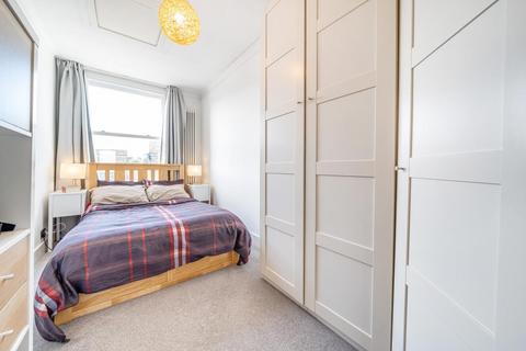 1 bedroom flat for sale, Essex Road, Acton