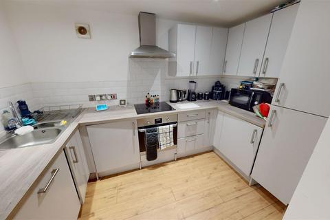2 bedroom apartment for sale, Station Road, Stretford, Manchester, M32