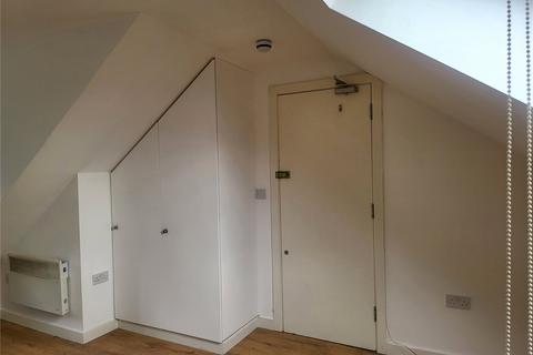 Studio to rent, Acton Lane, London, NW10