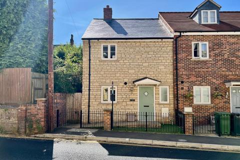 3 bedroom end of terrace house to rent, St Marks Rise, Dursley