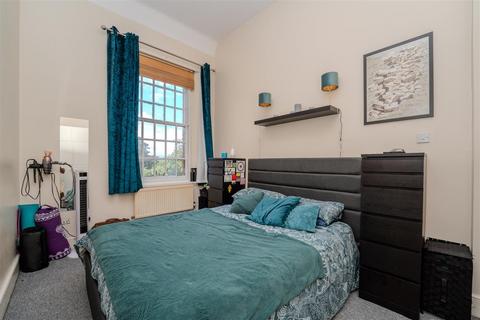 3 bedroom apartment for sale, West Park Road, Southall