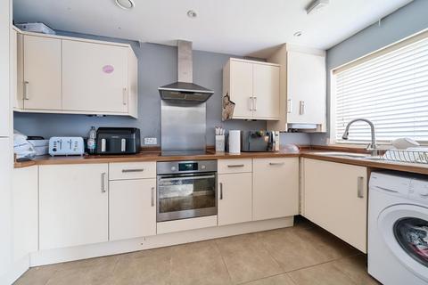 2 bedroom flat for sale, Bracknell,  Berkshire,  RG42