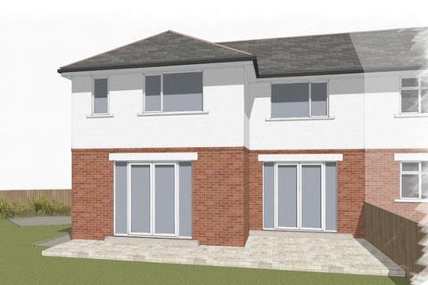 4 bedroom end of terrace house for sale, Henshaw Oval, Yeadon, Leeds, West Yorkshire, LS19