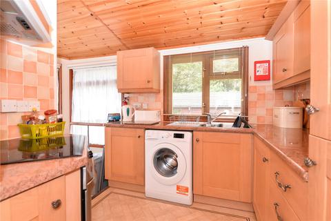 3 bedroom park home for sale, Glenside, Hoburne Naish, Barton On Sea, New Milton, BH25