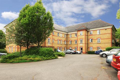 2 bedroom flat to rent, Beveridge Court, Pennington Drive, London