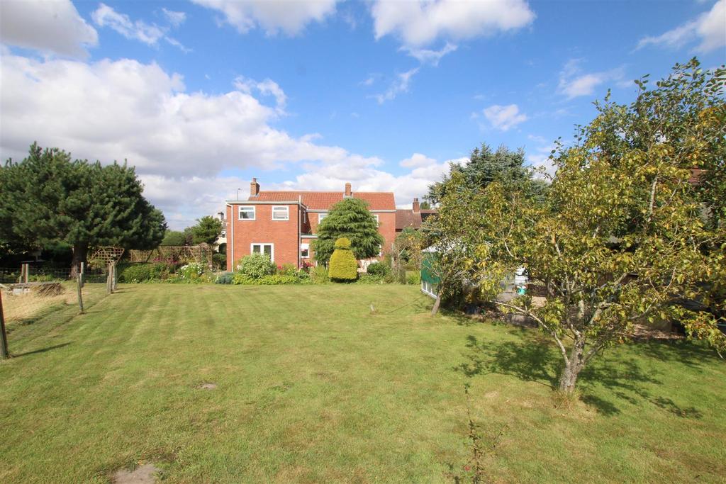 Gainsborough Road, Middle Rasen... 4 bed detached house for sale - £650,000