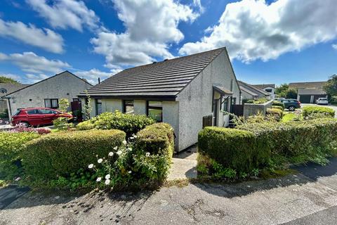 4 Chytroose Close, Helston, TR13 8UY