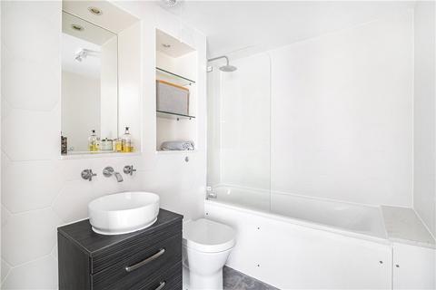 1 bedroom apartment for sale, Peckham Grove, London, SE15