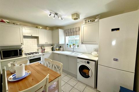 2 bedroom apartment for sale, Kingsley Square, Fleet GU51