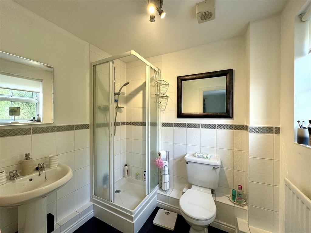 En Suite Bathroom