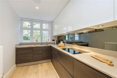 2 bedroom flat to rent, Pilgrims Lane, Hampstead, London, NW3