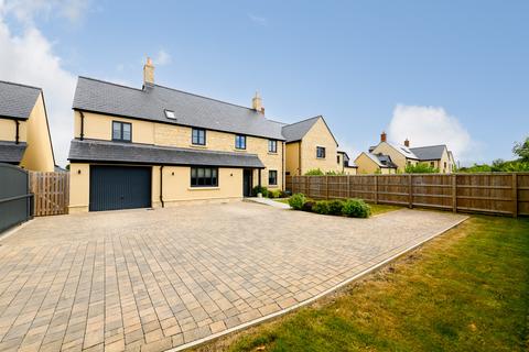 4 bedroom detached house for sale, 5 The Paddocks, Somerton TA11