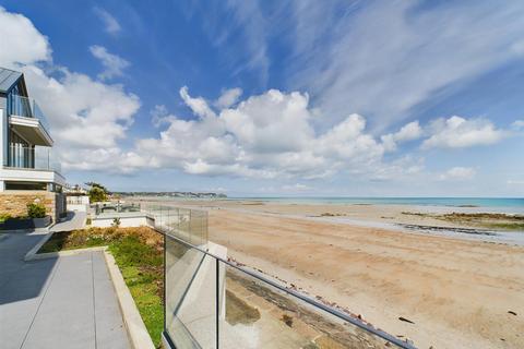2 bedroom apartment for sale, Quiet Coastal Location Surrounded By Natural Beauty