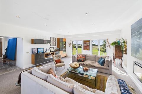 7 bedroom detached house for sale, Outstanding Value – Spacious 7-Bedroom Equestrian Estate Featuring Pool & Outdoor Kitchen