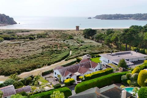3 bedroom detached house for sale, Panoramic Sea View in Les Ruisseaux Estate