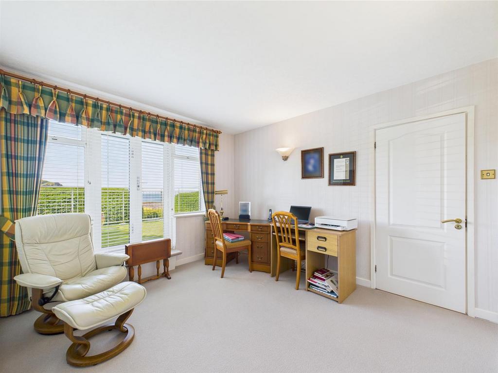 CAM04099 G0-PR0107-STILL003.jpg