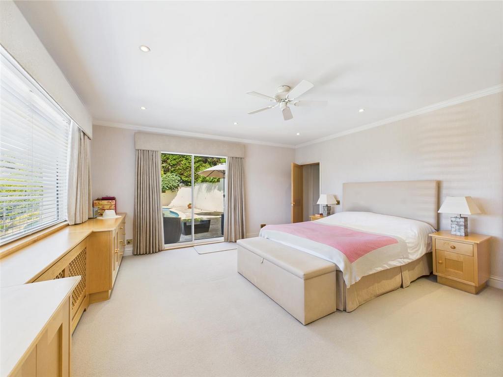 CAM04099 G0-PR0107-STILL005.jpg