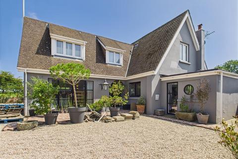 undefined, Situated On A Spacious Plot In Trinity