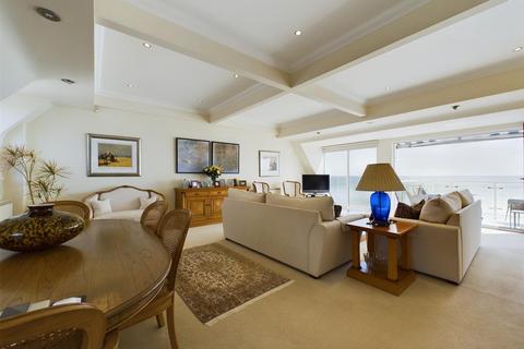 3 bedroom penthouse for sale, An Outstanding Second Floor Penthouse Beach Apartment