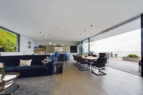 5 bedroom detached house for sale, Unparalleled Luxury In A Prime Coastline Location