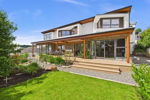 6 bedroom detached house for sale, Contemporary New Build Just Moments From The Beach
