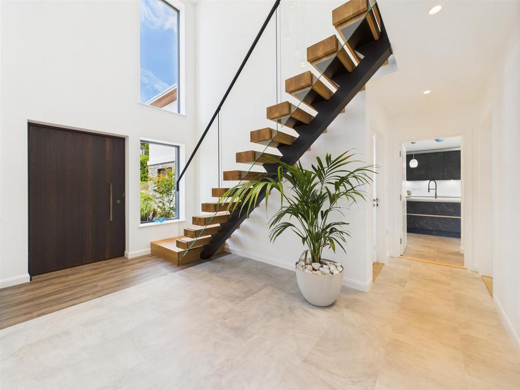 CAM04099 G0-PR0126-STILL035.jpg