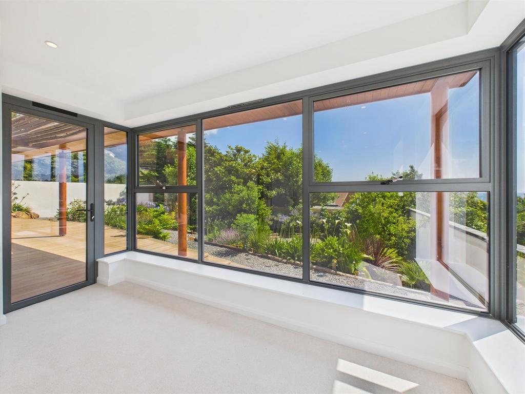 CAM04099 G0-PR0126-STILL005.jpg