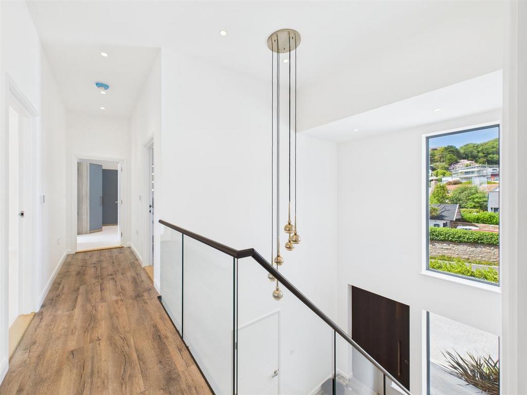 CAM04099 G0-PR0126-STILL028.jpg