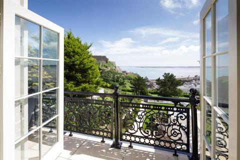 5 bedroom detached house for sale, A Magnificent Property With Spectacular Sea Views