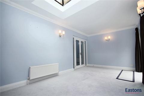 8 North View Crescent, Epsom, KT18 5UR