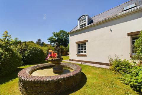 4 bedroom farm house for sale, Expansive Grounds & Features A Detached Two Story Building In Need Of Renovation