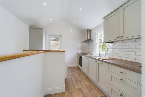 1 bedroom house for sale, Perfect Haven In This Newly Renovated Modern 1 Bedroom Cottage