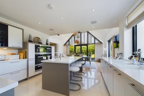 4 bedroom detached house for sale, A Truly Remarkable Property Offering A Luxurious Lifestyle