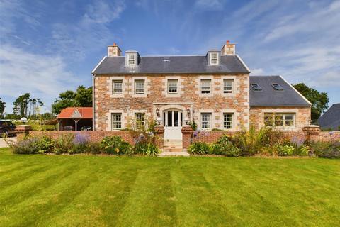 5 bedroom house for sale, A Stunning Granite Residence Combines Traditional Architectural Style