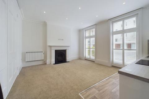 1 bedroom apartment for sale, Recently Renovated Ground Floor Apartment