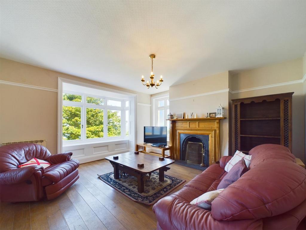 CAM02009 G0-PR0269-STILL009.jpg