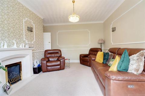 3 bedroom semi-detached house for sale, Etherington Road, Hull